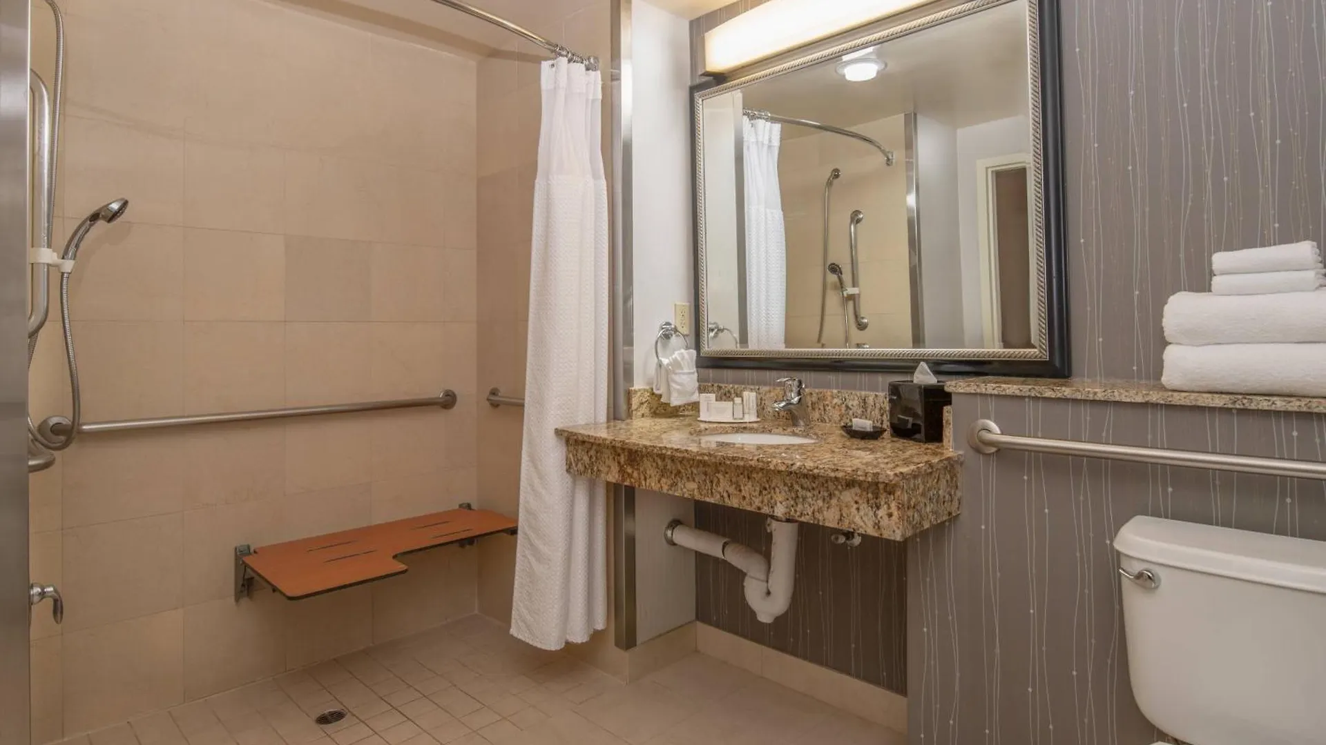 Courtyard By Marriott Sacramento Cal Expo Hotel 3*,