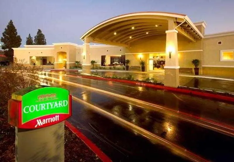 Courtyard By Marriott Sacramento Cal Expo Hotel