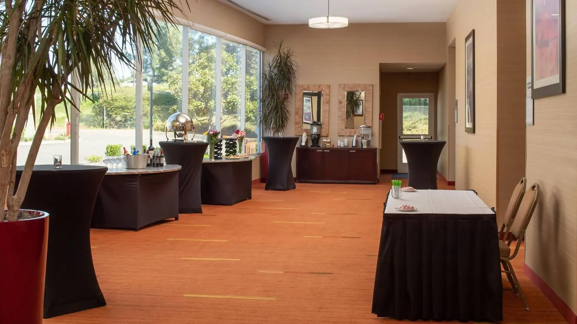 Hotel Courtyard By Marriott Sacramento Cal Expo