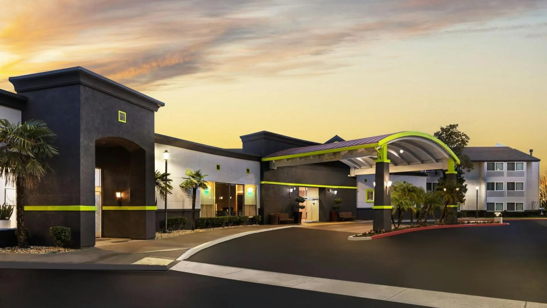 Hotel Courtyard By Marriott Sacramento Cal Expo
